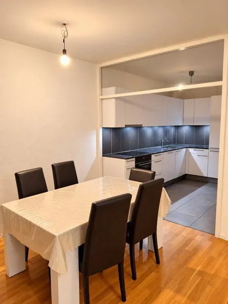 À louer – Appartement de 4 pièces avec loggia au 19ᵉ étage - Photo 3