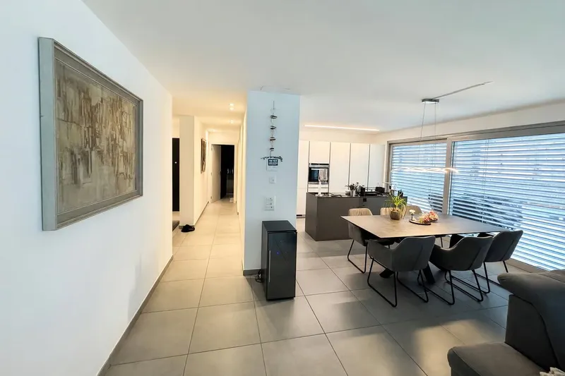 Elegante attico 3,5 con terrazza di 70 m² nel cuore di Bellinzona - Photo 5