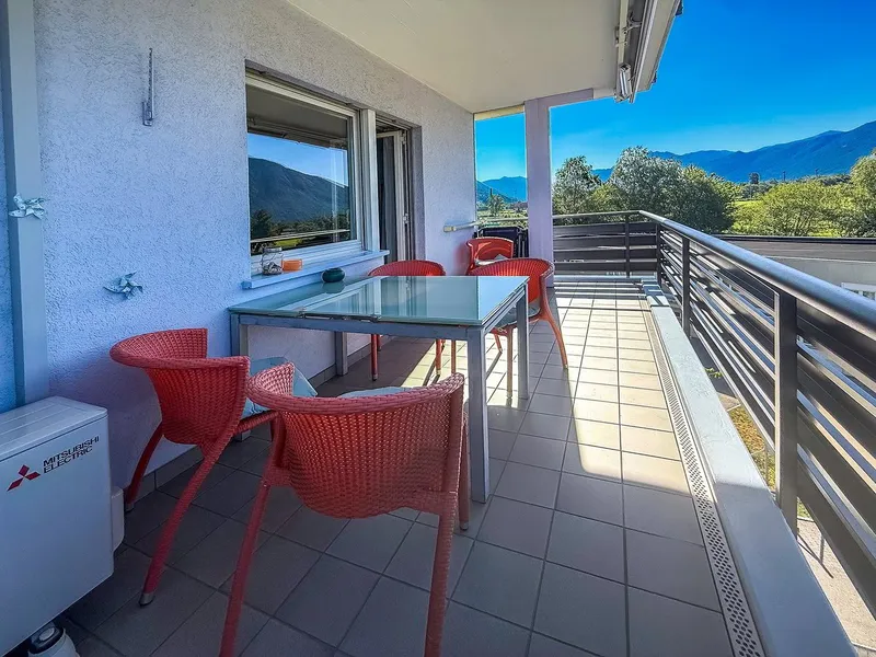 4.5 locali con vista aperta a Tenero - Terrasse und Weitsicht - Photo 2