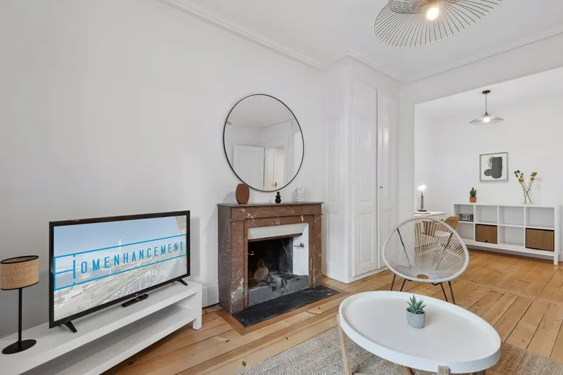 Charming Furnished 1-Bedroom Apartment with High Ceilings near Cornavin Station – Servette, Geneva - Photo 2