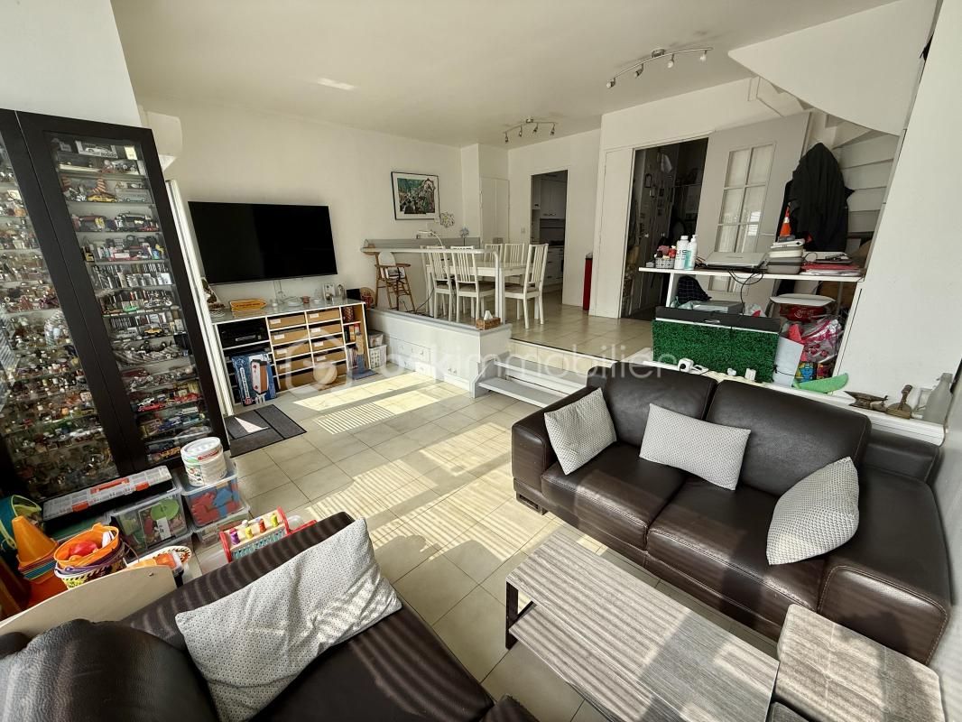 Appartement F4 83M2 avec jardin 40m2 + Box