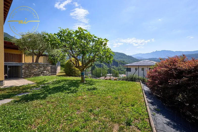 VILLA MIT SEPARATEM BÜRO UND WUNDERVOLLEN GARTEN - Photo 3