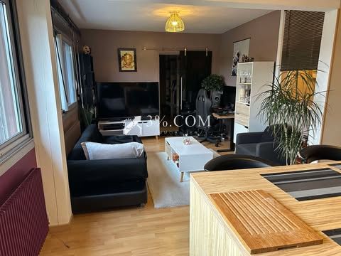 APPARTEMENT LUMINEUX SANS TRAVAUX + EMPLACEMENT PARKING
