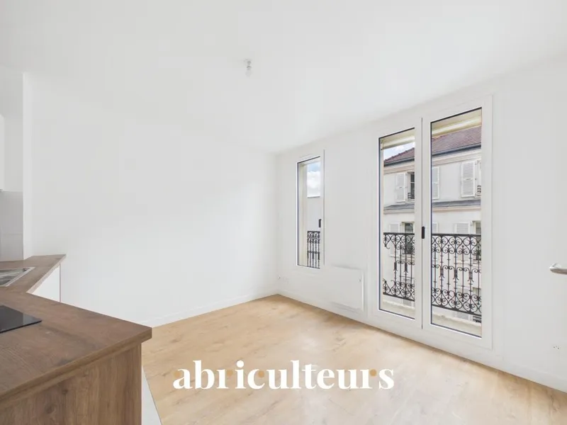 Bel appartement lumineux avec balconnet, au calme dans le 18ème arrondissement de Paris - Photo 4