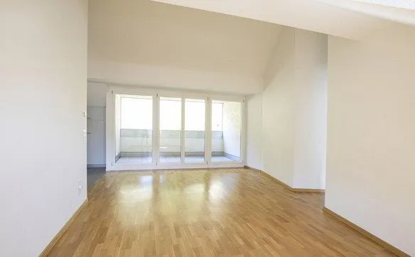 Moderne Wohnung mit Balkon - Photo 2