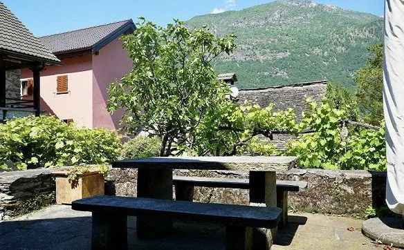 wunderschönes 3 1/2-Zimmer-Rustico mit Granitsteinsitzplatz im Dorf... - Photo 5