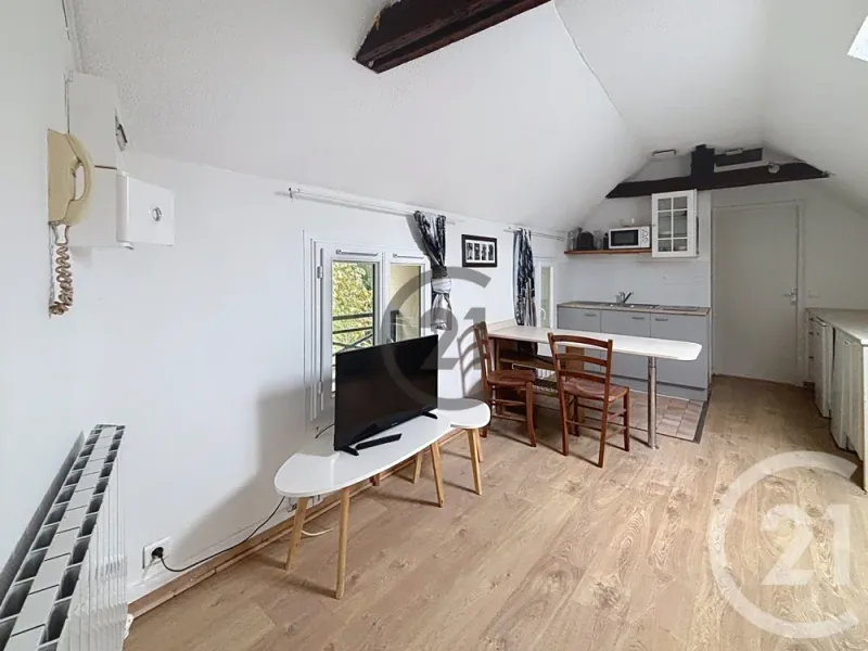 Appartement à louer, 2 pièces, Melun