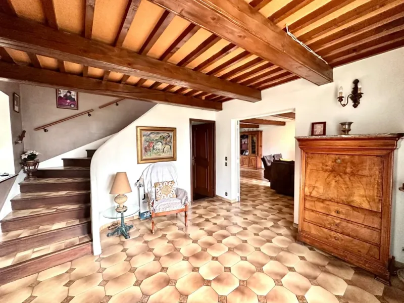 Maison 5 pièces à vendre à MARSEILLE 11EME ARRONDISSEMENT - Photo 2