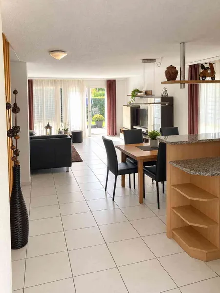 Grosszügiges 4.5 Reiheneinfamilienhaus in Lyss - Photo 4