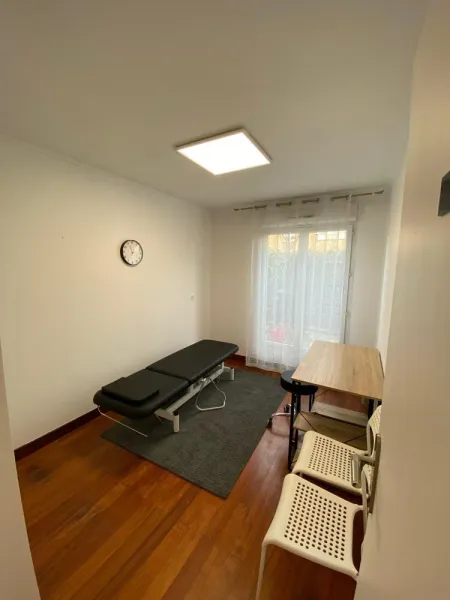 Appartement - 4 pièces - 75 m² - Photo 3