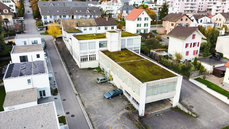 Renditestarkes Immobilienpaket mit Bewilligung für Wohnumbau - Photo 3