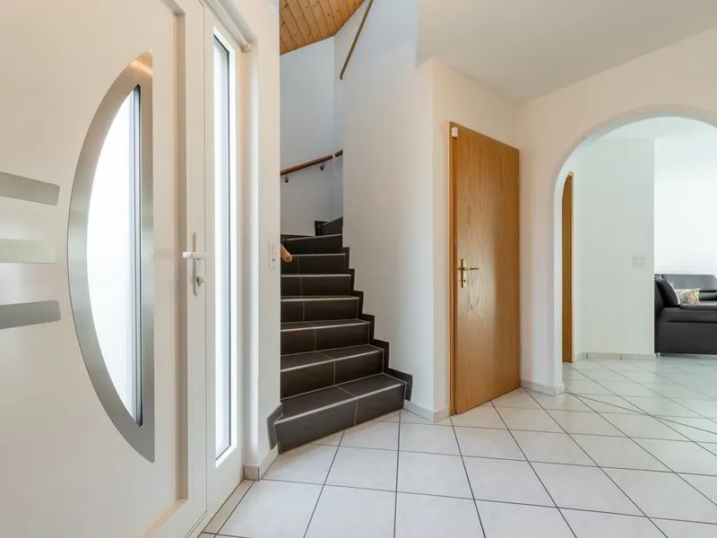 Gepflegtes Zuhause mit Wintergarten, Balkon und Cheminée - Photo 4