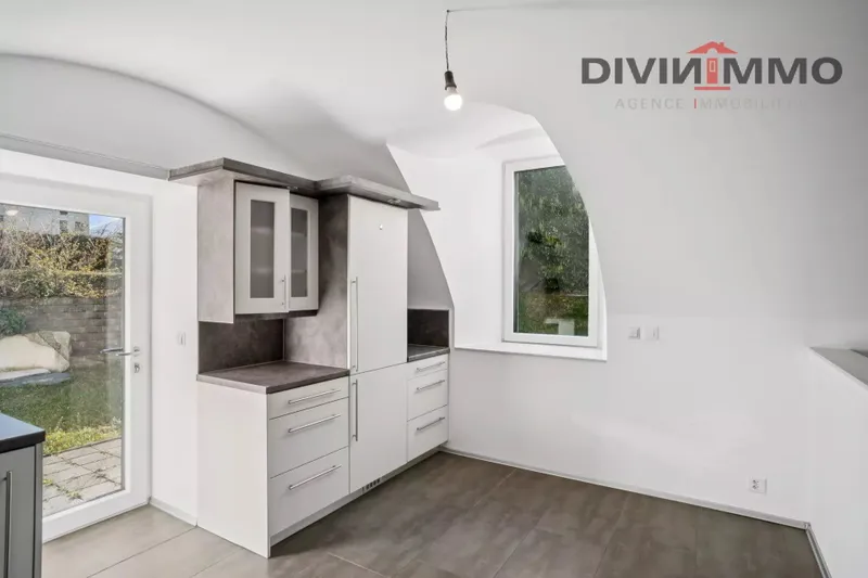 Typische 4,5-Zimmer-Wohnung im Erdgeschoss - Photo 2