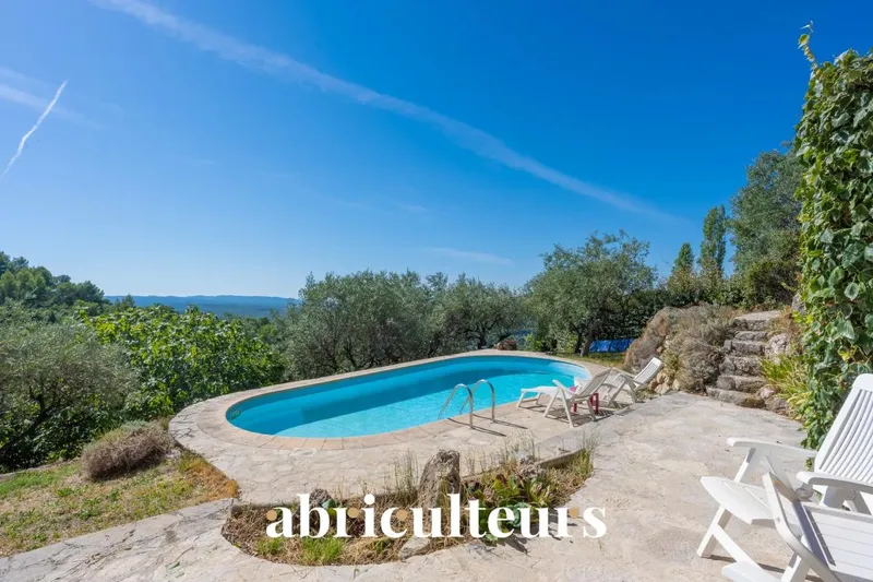 Maison familiale à fort potentiel de 150 m² – Vue panoramique – Piscine et jardin arboré – Seillans - Photo 2