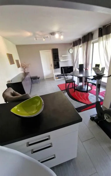 T2 - Photo 2