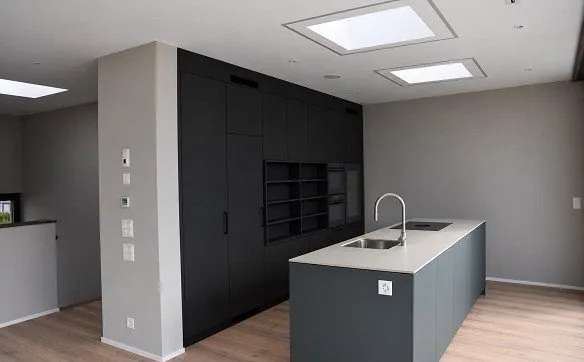 Erstvermietung – Moderne 3.5-Zimmer-Attika-Maisonettewohnung - Photo 2