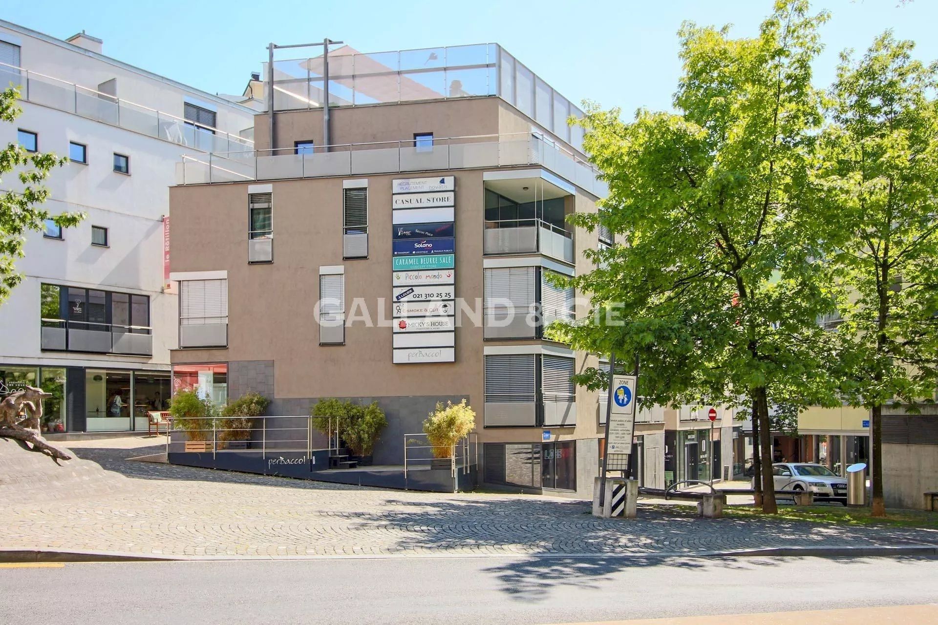 Splendide appartement de 2.5 pièces en duplex avec balcons