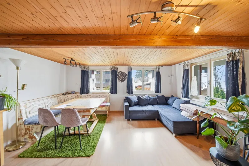 CHARMING SEMI-DETACHED HOME WITH A FIREPLACE, MOUNTAIN VIEWS, AND POTENTIAL - Photo 3