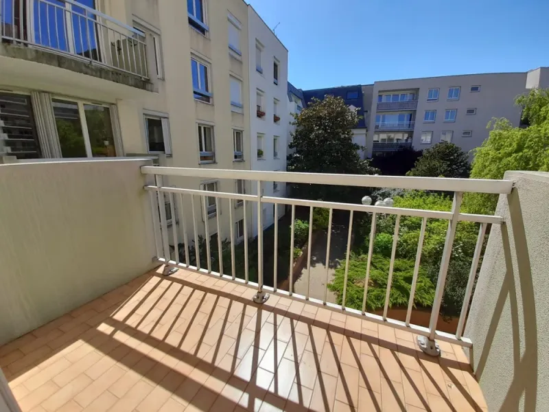 COLOCATION Clichy Centre!!! 1 chambre dans un 3 pièces 70 m² meublé - Photo 3