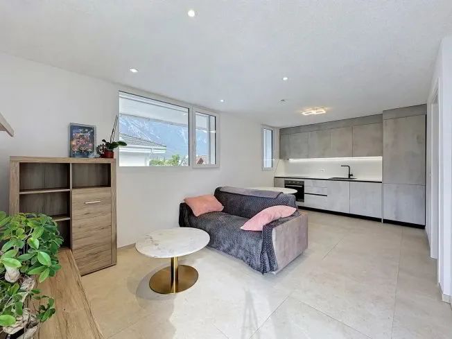 Collombey – Moderne 2,5-Zimmer-Wohnung mit großer Terrasse - Photo 5