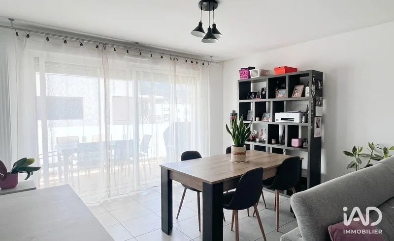 Location Appartement 3 pièces - Photo 3