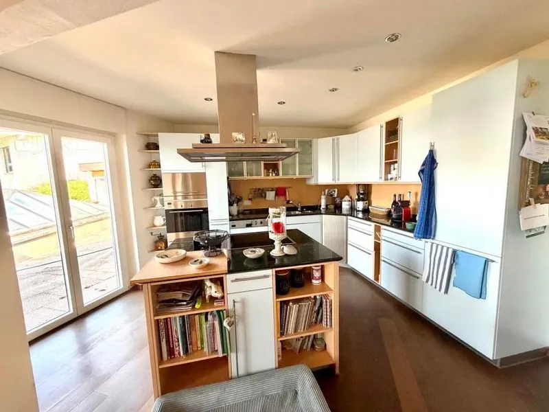 Charmante 4.5-Zimmer-Terrassenwohnung mit traumhaftem Seeblick - Photo 2