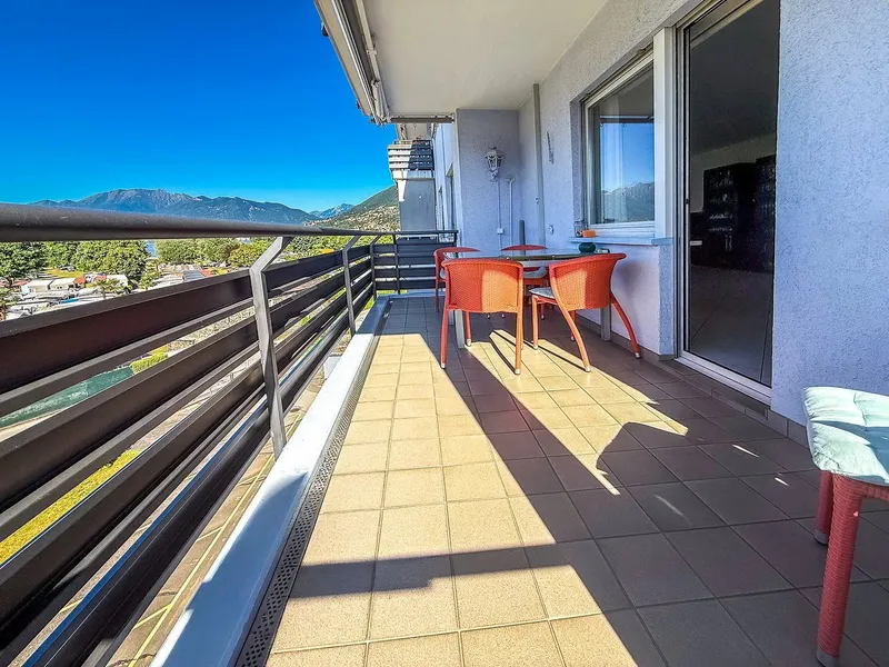 4.5 locali con vista aperta a Tenero - Terrasse und Weitsicht - Photo 3