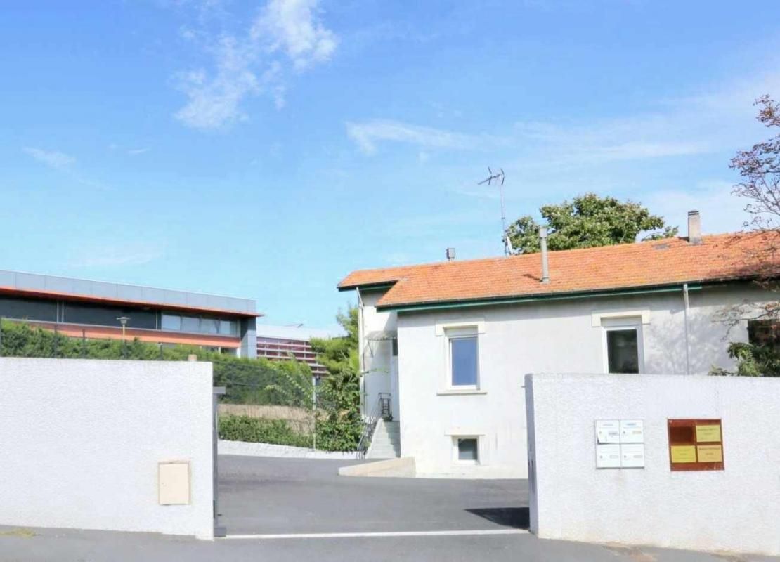 MEUBLE T2 38 M² A BEZIERS (34500) LOYER 500 € EAU ET ELECTRICITE INCLUS