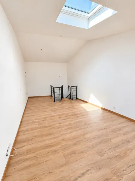 Maison de village rénovée de 80 m² au cœur du centre historique - Photo 2