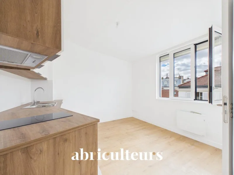Charmant appartement T2 rénové avec vue dégagée - Photo 5