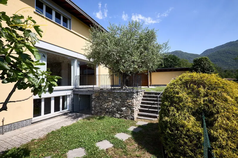 VILLA MIT SEPARATEM BÜRO UND WUNDERVOLLEN GARTEN - Photo 4