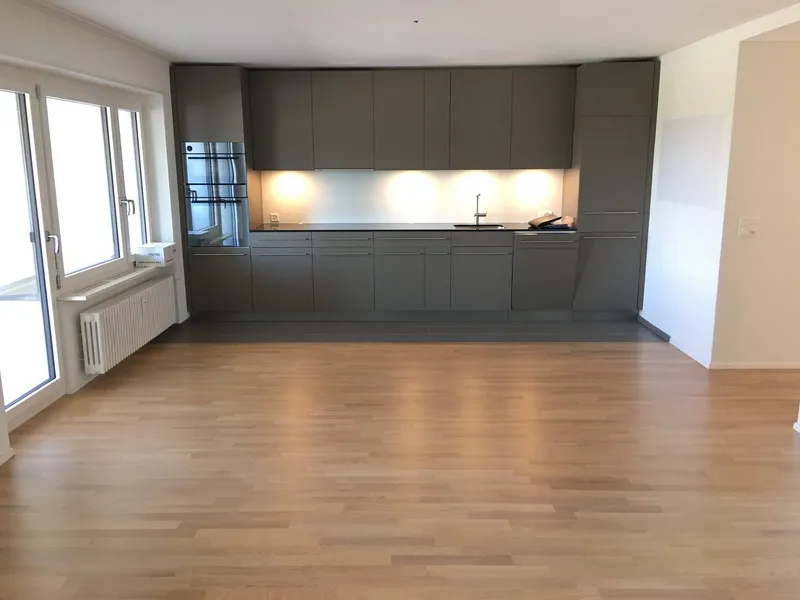 Exklusiv und zentral - 4.5 Zimmer mit Aussicht über die Dächer von Uster - Photo 3