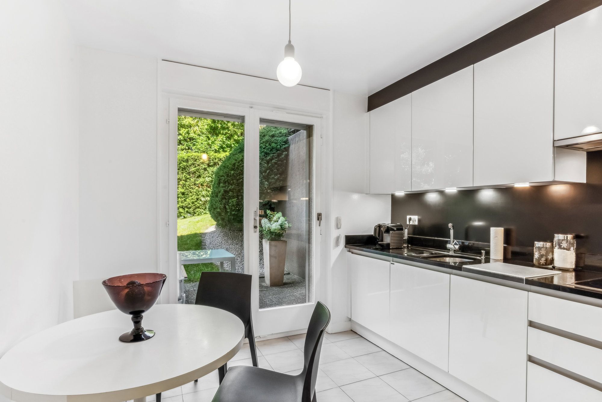 Duplex Familial avec Jardin et Proximité au Lac