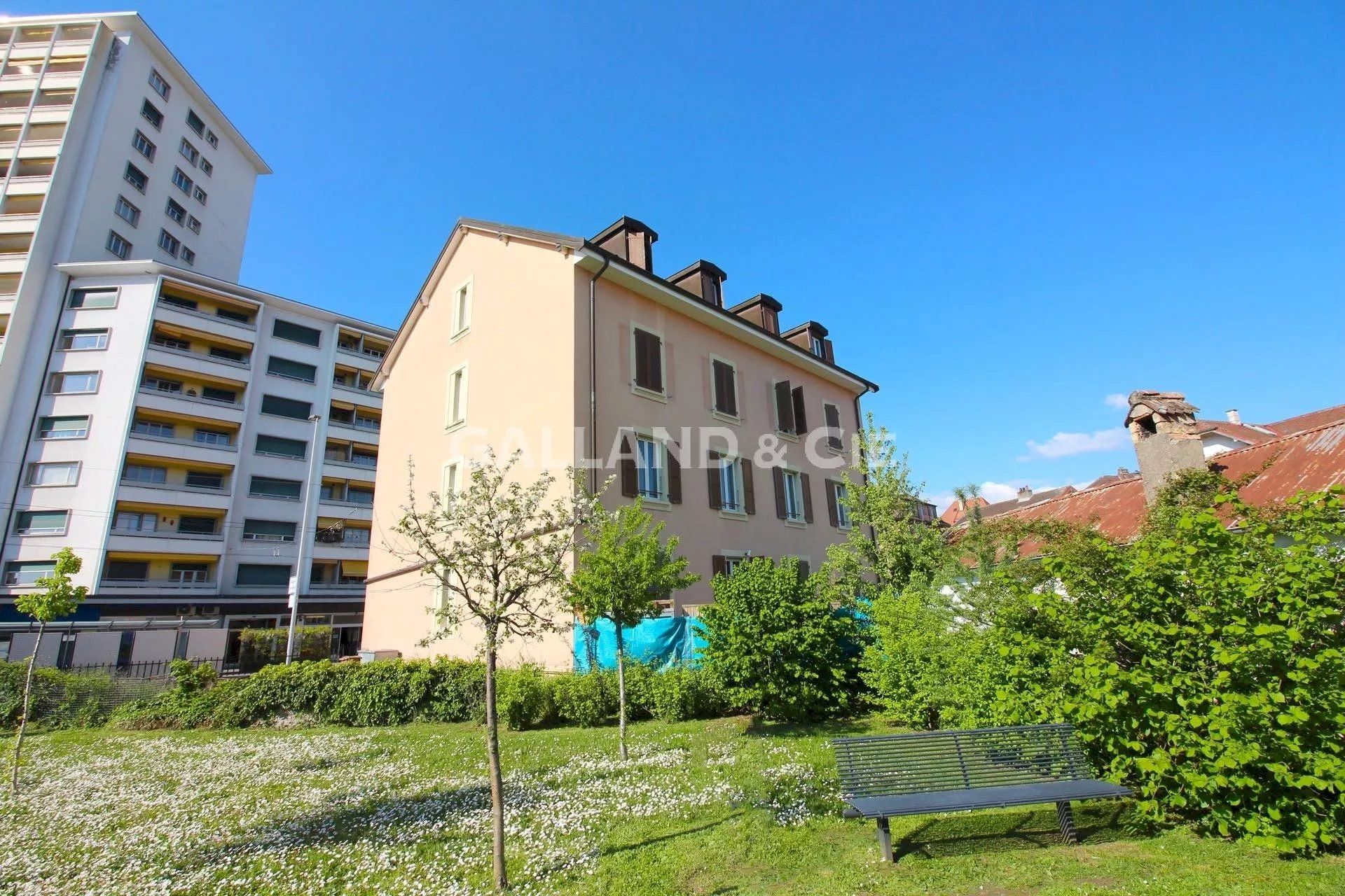 Appartement de 3 pièces au rez avec terrasse.