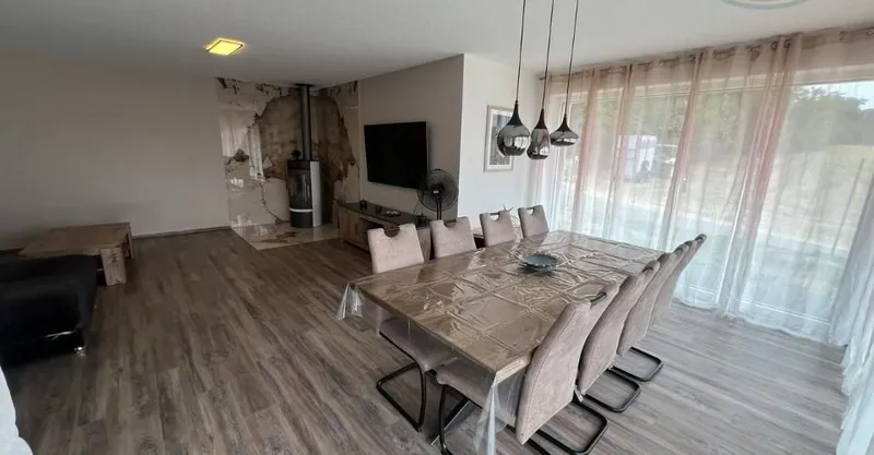 Maison contemporaine en lisière de forêt à Bonfol - Photo 3