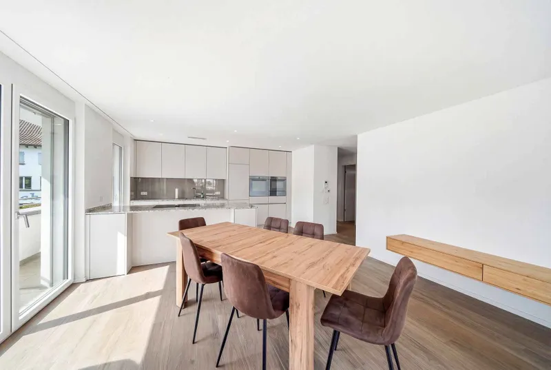 MODERN LIVING IN LUCERNE - Photo 2
