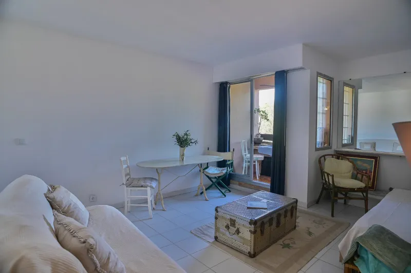 Exclusivité - Antibes – Appartement 1 chambre avec balcon et parking - Photo 4