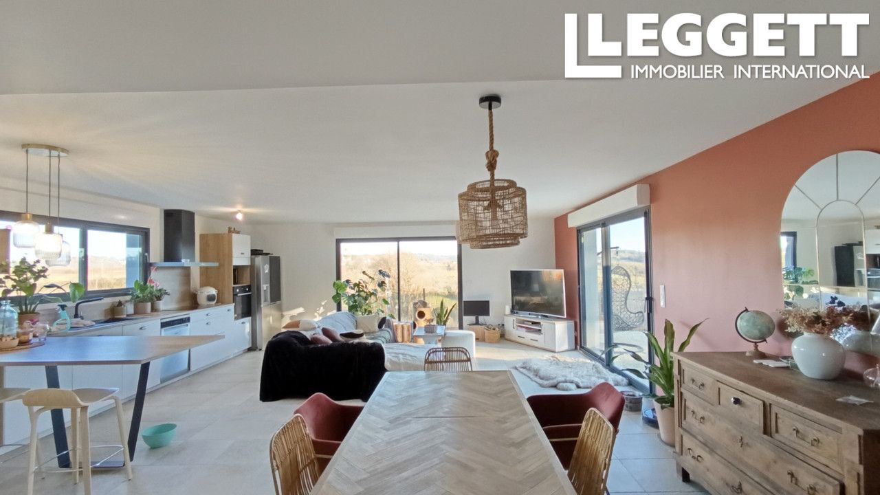 Maison neuve avec jardin et vue sur la vallée proche commodités