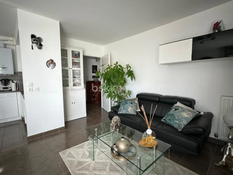 Appartement de 76,04 m² à Louvres - Photo 2