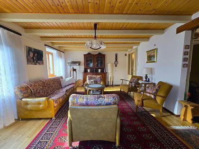 4-Zi.-Wohnung, Terrasse, Garten sehr sonnige, ruhige Aussichtslage/Wohnung 4 Zi.Terrasse Garten, sehr sonnig und ruhig, mit schöner Aussicht - Photo 2