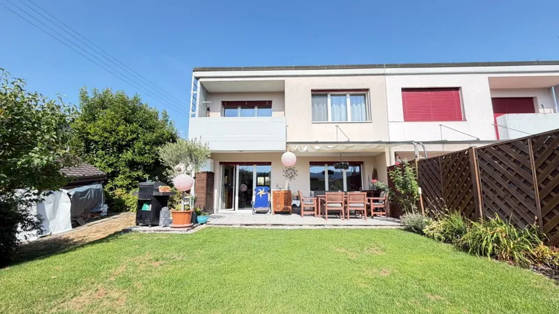 Grosszügiges Einfamilienhaus mit Garage & viel Platz - Photo 4