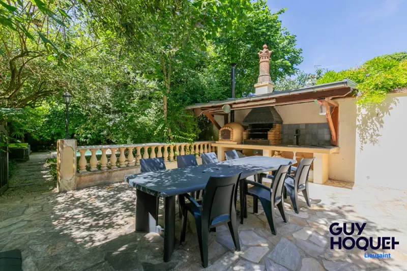 Maison de caractère de 166 m² avec dépendance et piscine à Lieusaint (77127) - Photo 4