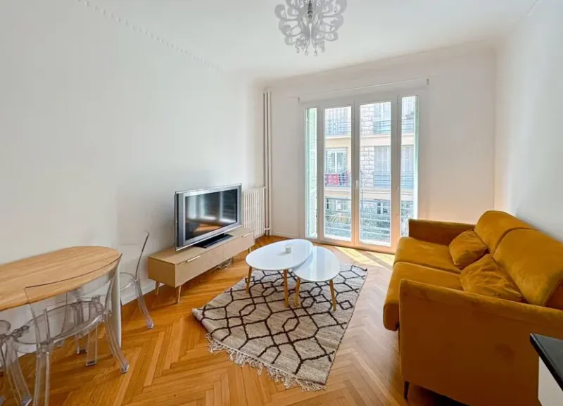 Appartement à louer - Photo 2