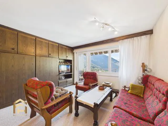 Attraktive 2.5-Zimmer-Wohnung mit 2 Balkonen und toller Aussicht - Photo 2