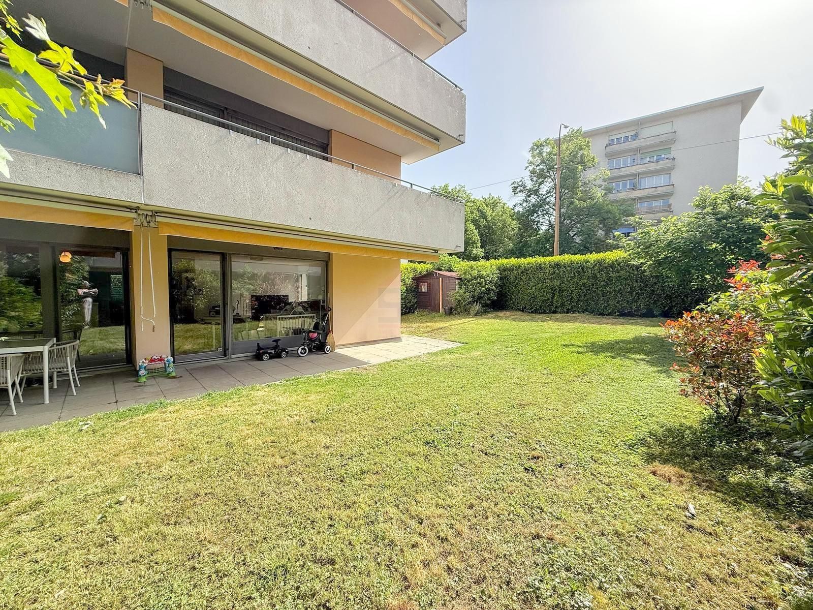 Sublime appartement traversant avec jardin