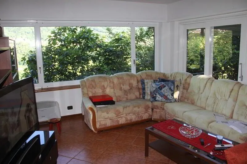 3 1/2-Zi-Wohnung in Zweifamilienhaus mit Sitzplatz - Photo 5