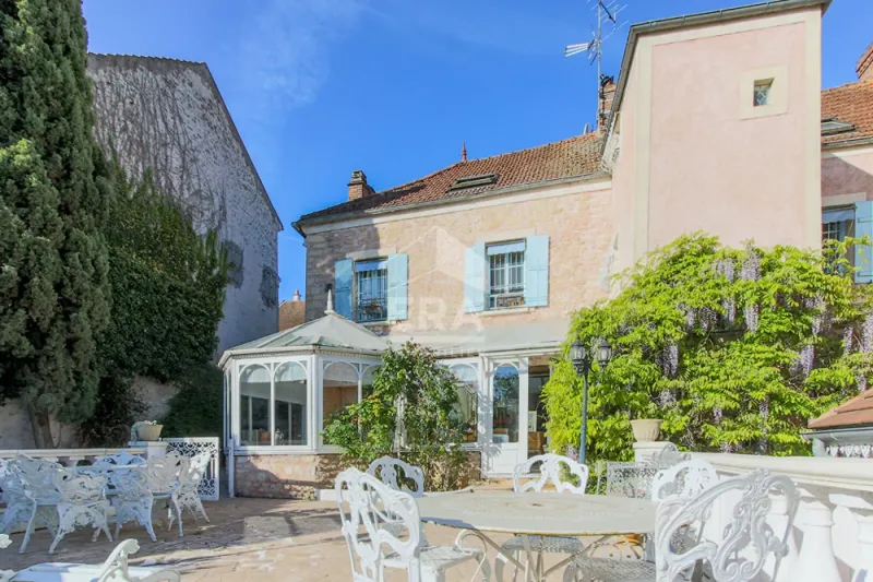 Maison de maître 10 pièce(s) Rare ,Maule centre (Viager occupé) - Photo 2