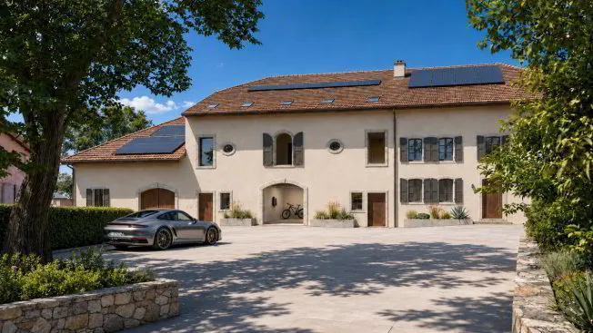 AUSSERHALB PLANENTWICKLUNG – Prächtiges Luxusduplex mit 6 Zimmern und Loggia – 189 m² - Photo 2