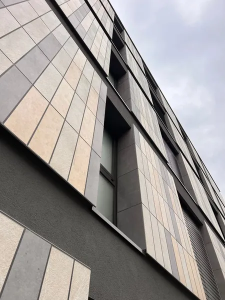 Wohnung mit 4.5 Zimmern und Panoramablick in Minusio - Photo 3
