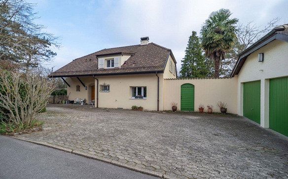 Magnifique Maison Individuelle à Bernex avec Piscine